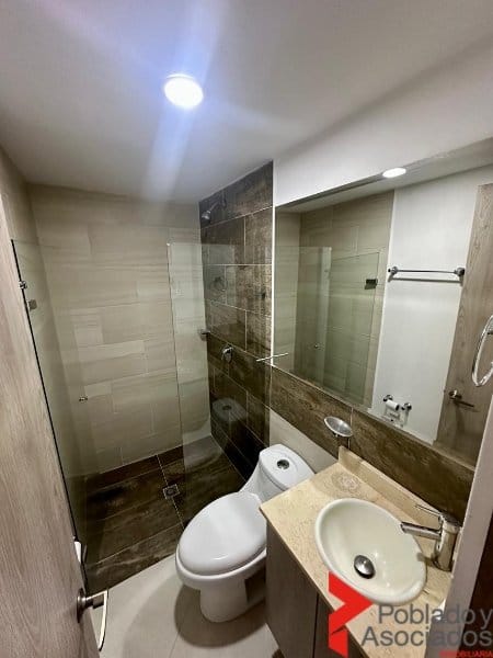 Apartamento de 3 alcobas en venta en El Dorado, Envigado, 100 m² · foto 2 de 9