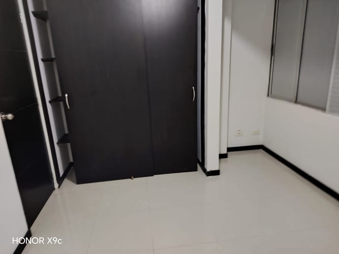 Apartamento de 3 alcobas en arriendo en Estadio, Medellín, 90 m² · foto 10 de 21