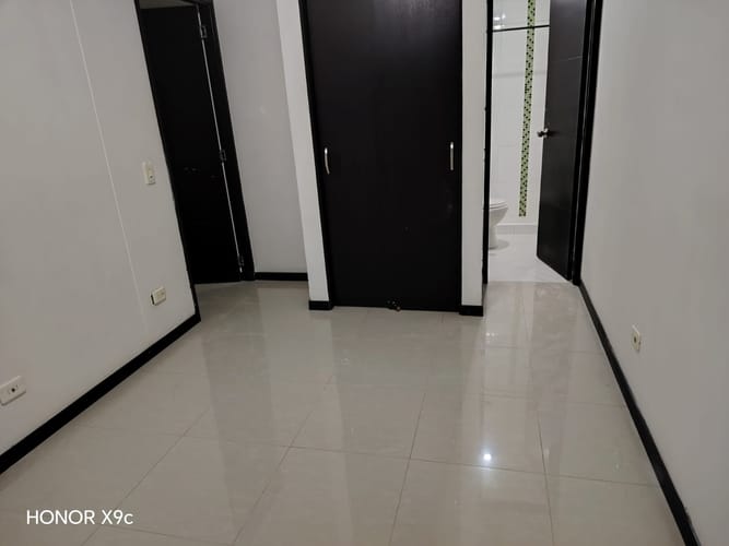 Apartamento de 3 alcobas en arriendo en Estadio, Medellín, 90 m² · foto 9 de 21