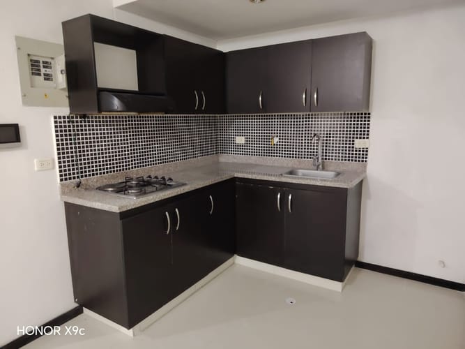 Apartamento de 3 alcobas en arriendo en Estadio, Medellín, 90 m² · foto 5 de 21
