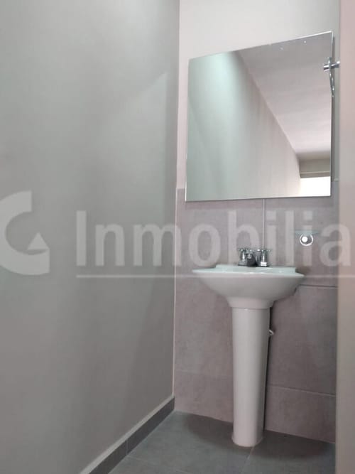 Local en arriendo en Puerto Madero, Girón, 28 m² · foto 11 de 12