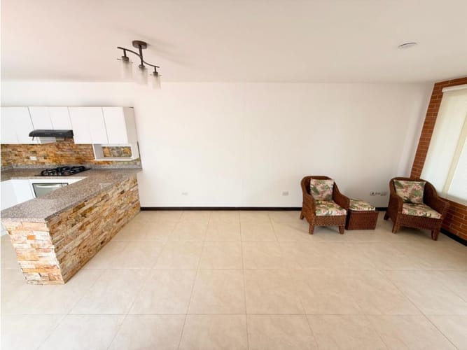 Casa de 3 alcobas en venta en La Ceja, 124 m² · foto 3 de 16