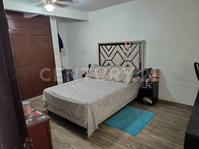 Casa de 8 alcobas en venta en Prados De Oriente, Cali, 230 m² · foto 12 de 24