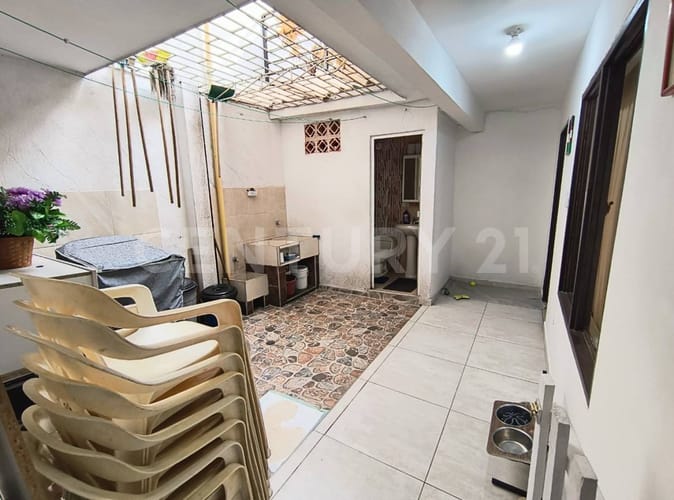 Casa de 8 alcobas en venta en Prados De Oriente, Cali, 230 m² · foto 14 de 24