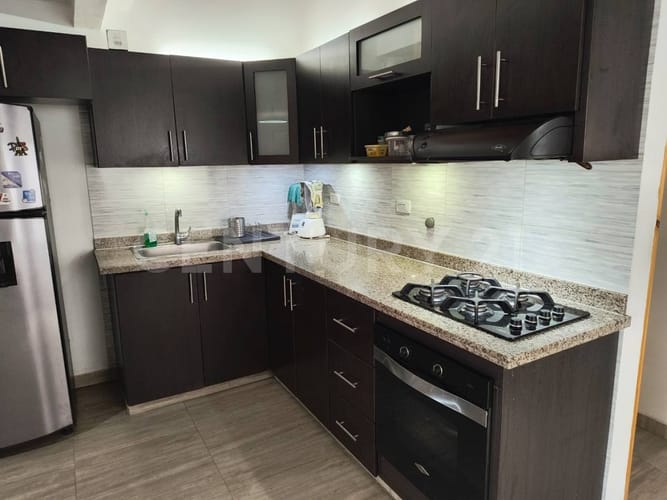 Casa de 8 alcobas en venta en Prados De Oriente, Cali, 230 m² · foto 20 de 24