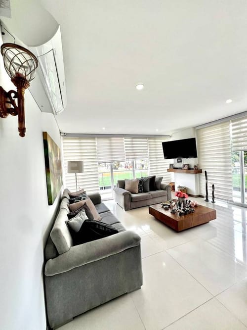 Apartamento de 3 alcobas en venta en Buque, Villavicencio, 150 m² · foto 2 de 20