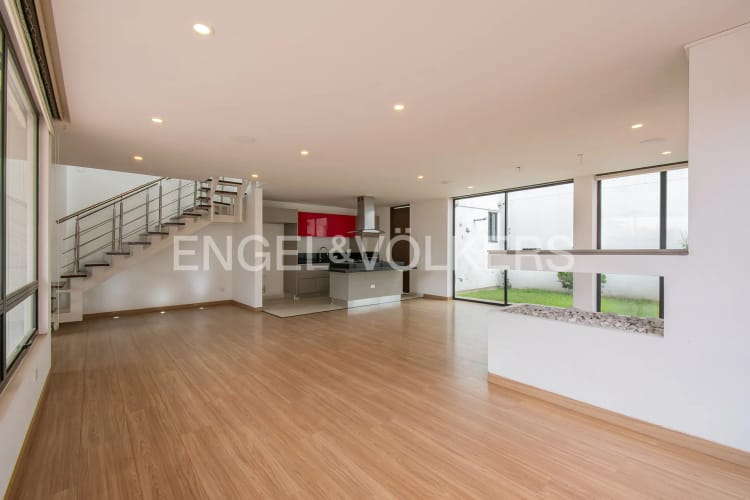 Casa de 3 alcobas en venta en Pueblo Viejo, Cota, 178 m² · foto 3 de 20