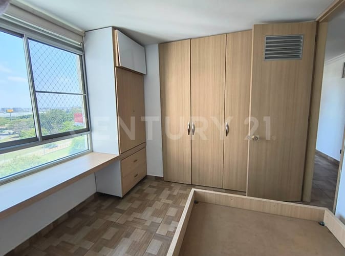 Apartamento de 3 alcobas en arriendo en Ciudad Jardin, Cali, 143 m² · foto 10 de 22