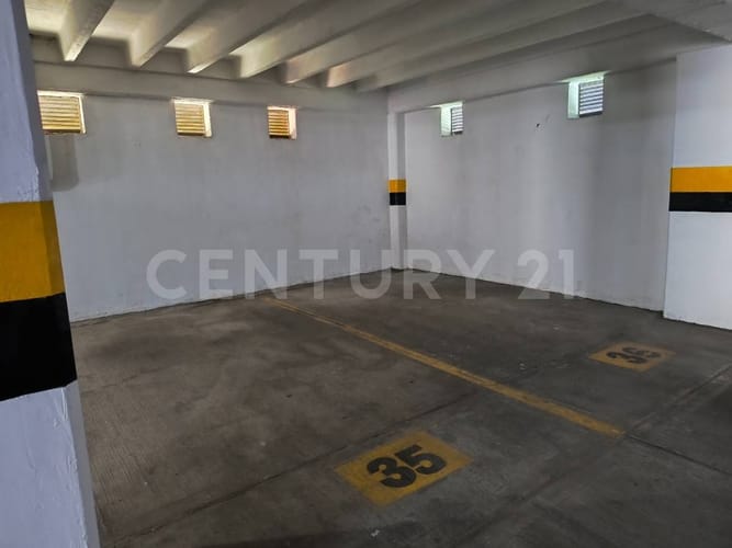 Apartamento de 3 alcobas en arriendo en Ciudad Jardin, Cali, 143 m² · foto 20 de 22