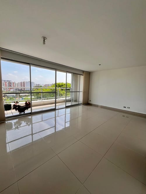 Apartamento de 3 alcobas en arriendo en Valle Del Lili, Cali, 98 m² · foto 2 de 24