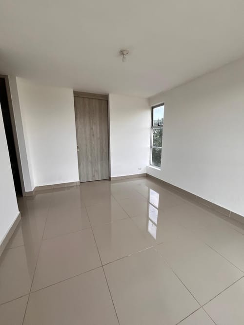 Apartamento de 3 alcobas en arriendo en Valle Del Lili, Cali, 98 m² · foto 18 de 24