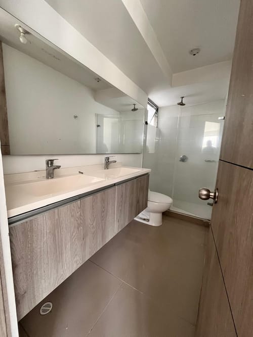 Apartamento de 3 alcobas en arriendo en Valle Del Lili, Cali, 98 m² · foto 19 de 24