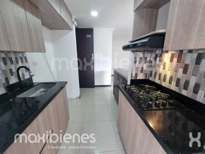 Apartamento de 2 alcobas en arriendo en Entreamigos, Sabaneta, 75 m² · foto 3 de 11