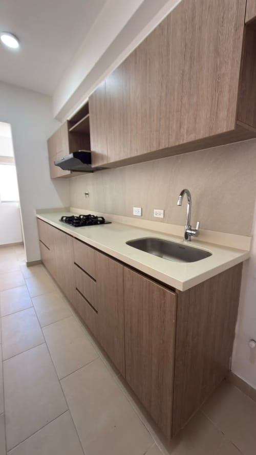 Apartamento de 3 alcobas en arriendo en La Navarra, Bello, 80 m² · foto 2 de 13
