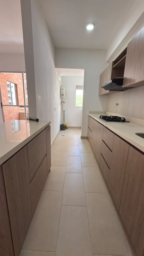 Apartamento de 3 alcobas en arriendo en La Navarra, Bello, 80 m² · foto 3 de 13
