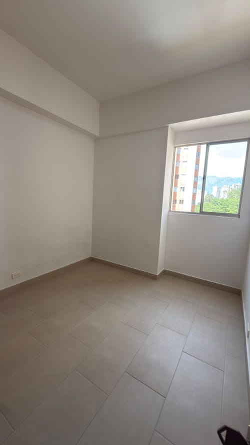 Apartamento de 3 alcobas en arriendo en La Navarra, Bello, 80 m² · foto 9 de 13