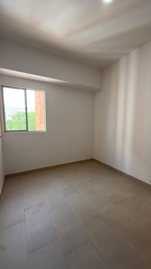 Apartamento de 3 alcobas en arriendo en La Navarra, Bello, 80 m² · foto 11 de 13