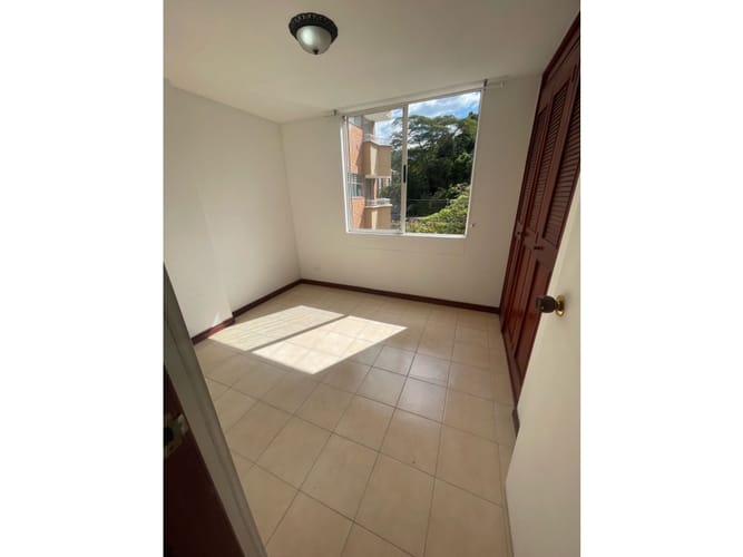 Apartamento de 2 alcobas en venta en La Castellana, Medellín, 55 m² · foto 9 de 17