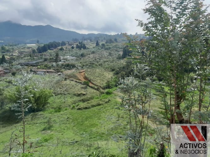 Lote en venta en San Cristobal, Medellín, 2000 m² · foto 3 de 24