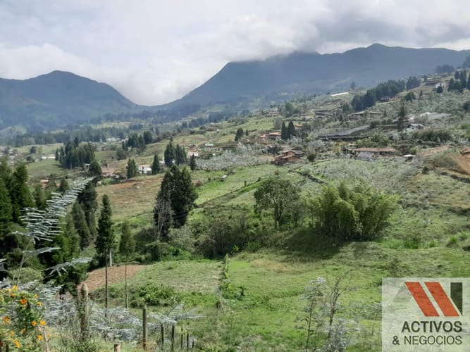 Lote en venta en San Cristobal, Medellín, 2000 m² · foto 4 de 24