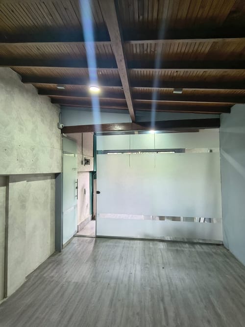 Casa de 19 alcobas en arriendo en Belen Alameda, Medellín, 300 m² · foto 6 de 17