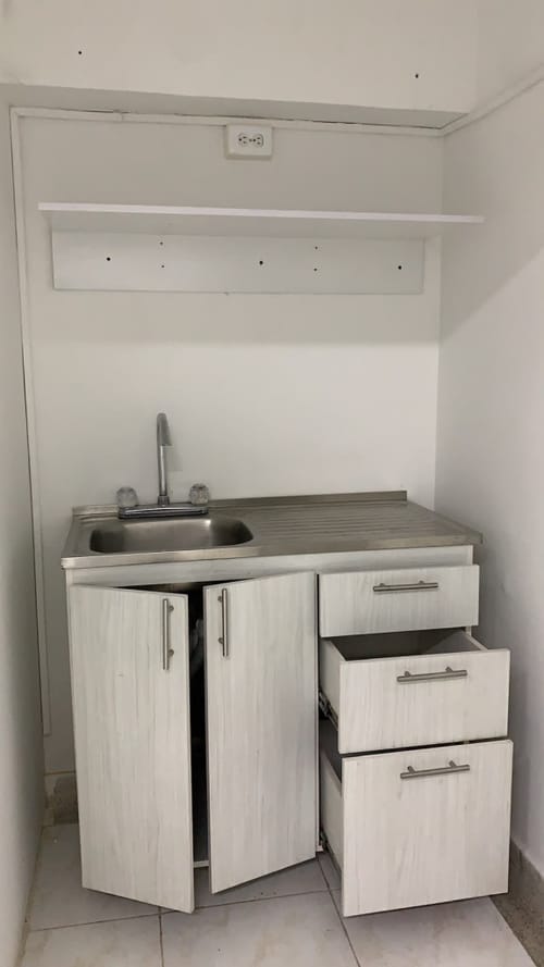 Casa de 19 alcobas en arriendo en Belen Alameda, Medellín, 300 m² · foto 12 de 17