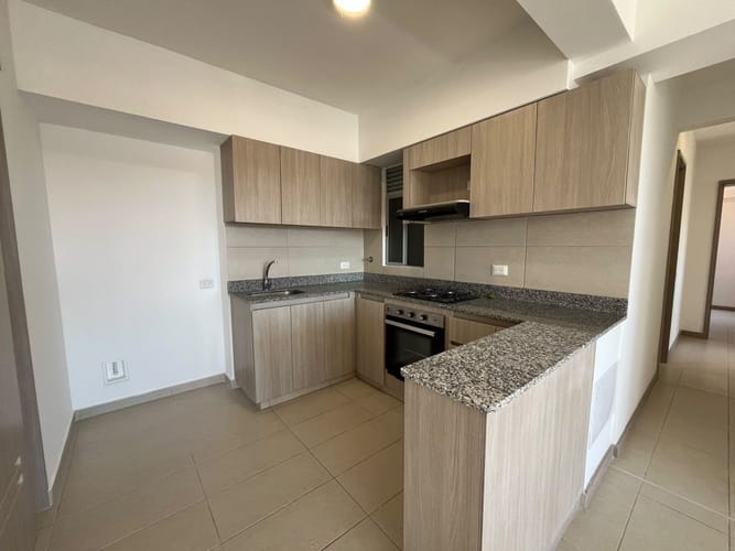 Apartamento de 3 alcobas en arriendo en El Porvenir, Rionegro, 88 m² · foto 2 de 16