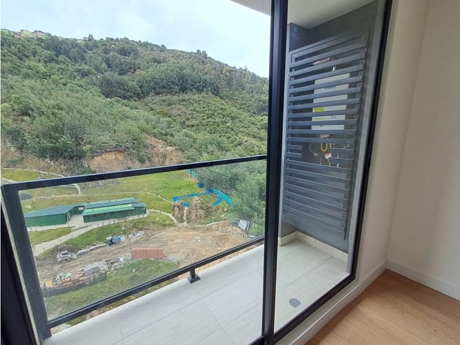 Apartaestudio en venta en Cedro Golf, Bogotá, 45 m² · foto 4 de 11