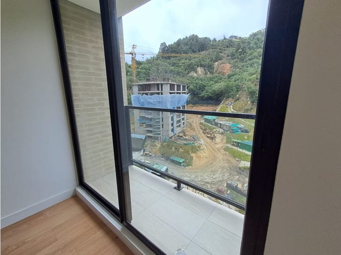 Apartaestudio en venta en Cedro Golf, Bogotá, 45 m² · foto 8 de 11