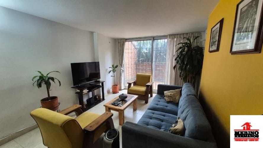 Apartamento de 3 alcobas en venta en Carlos E Restrepo, Medellín, 134 m² · foto 4 de 17