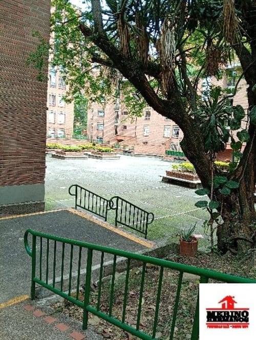 Apartamento de 3 alcobas en venta en Carlos E Restrepo, Medellín, 134 m² · foto 16 de 17