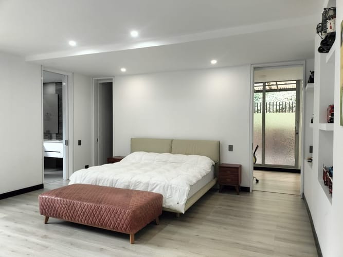 Apartamento de 2 alcobas en arriendo en El Poblado, Medellín, 167 m² · foto 8 de 17