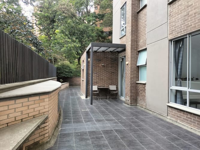 Apartamento de 2 alcobas en arriendo en El Poblado, Medellín, 167 m² · foto 16 de 17