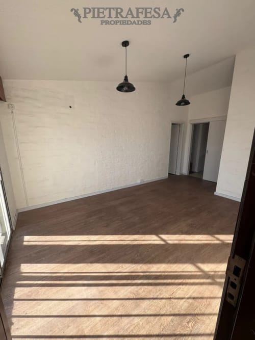 Casa en alquiler, 4 dormitorios, 1 baño, patio, cochera. Barrio cerrado. Carrasco Norte. · Foto 2