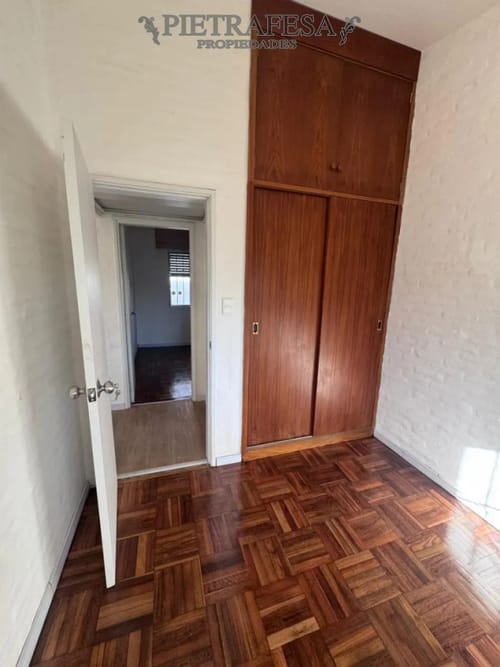 Casa en alquiler, 4 dormitorios, 1 baño, patio, cochera. Barrio cerrado. Carrasco Norte. · Foto 7