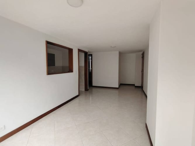 Apartamento de 3 alcobas en arriendo en Castropol, Medellín, 75 m² · foto 2 de 9
