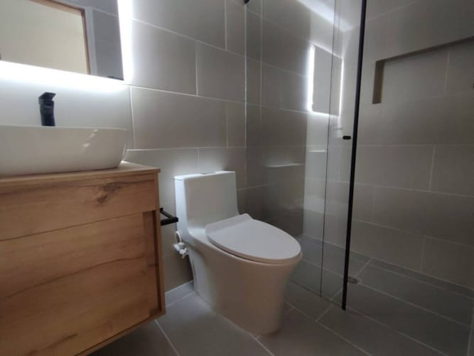 Apartamento de 3 alcobas en arriendo en Castropol, Medellín, 75 m² · foto 8 de 9