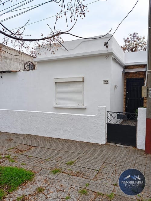 Casa en alquiler c/ cochera en Cerrito · Photo 2