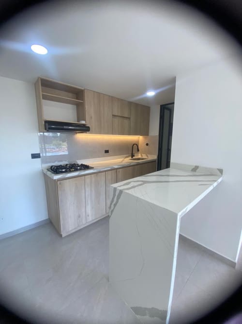 Apartamento de 3 alcobas en venta en Barro Blanco, Rionegro, 69 m² · foto 2 de 19