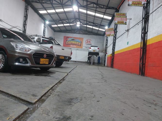 Bodega en arriendo en Boston, Medellín, 380 m² · foto 6 de 7