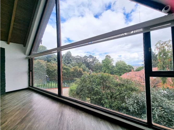 Casa de 4 alcobas en venta en Cerros De Suba, Bogotá, 380 m² · foto 4 de 24