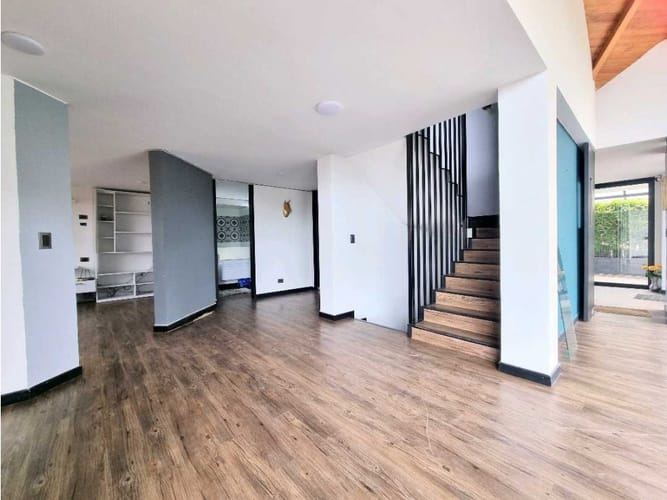 Casa de 4 alcobas en venta en Cerros De Suba, Bogotá, 380 m² · foto 6 de 24