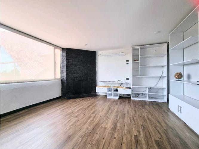 Casa de 4 alcobas en venta en Cerros De Suba, Bogotá, 380 m² · foto 9 de 24