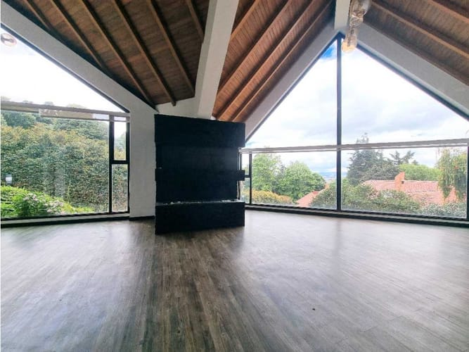 Casa de 4 alcobas en venta en Cerros De Suba, Bogotá, 380 m² · foto 12 de 24