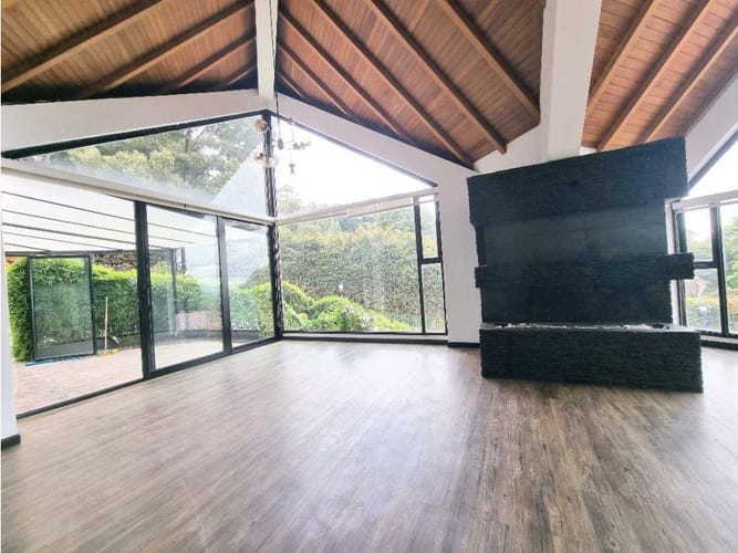 Casa de 4 alcobas en venta en Cerros De Suba, Bogotá, 380 m² · foto 13 de 24