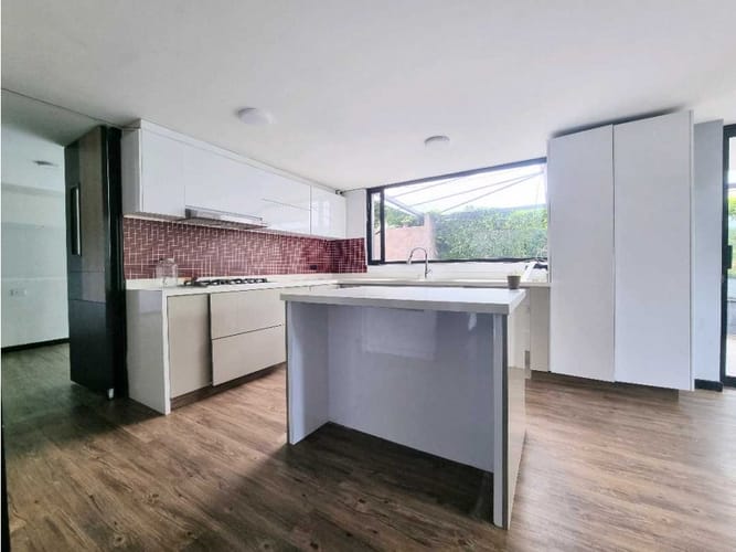 Casa de 4 alcobas en venta en Cerros De Suba, Bogotá, 380 m² · foto 15 de 24