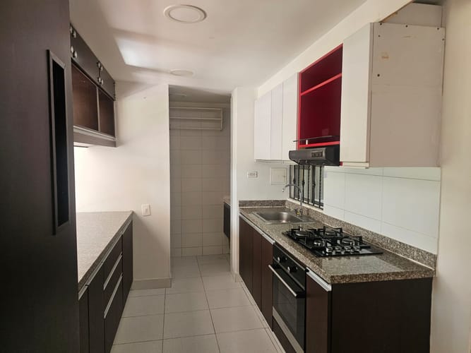 Apartamento de 3 alcobas en venta en Fontibon, Bogotá, 101 m² · foto 8 de 17