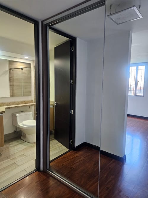 Apartamento de 3 alcobas en venta en Fontibon, Bogotá, 101 m² · foto 12 de 17