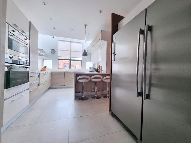 Apartamento de 4 alcobas en venta en Chicó Navarra, Bogotá, 320 m² · foto 15 de 24