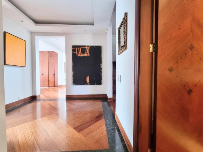 Apartamento de 4 alcobas en venta en Chicó Navarra, Bogotá, 320 m² · foto 19 de 24